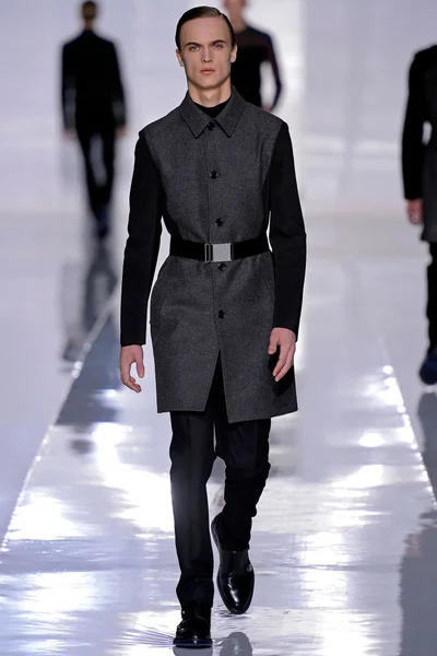 Look 24